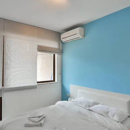 Апартаменты Gem For 2 Next To