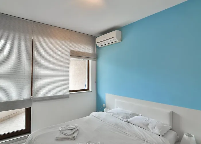 公寓 Gem For 2 Next To